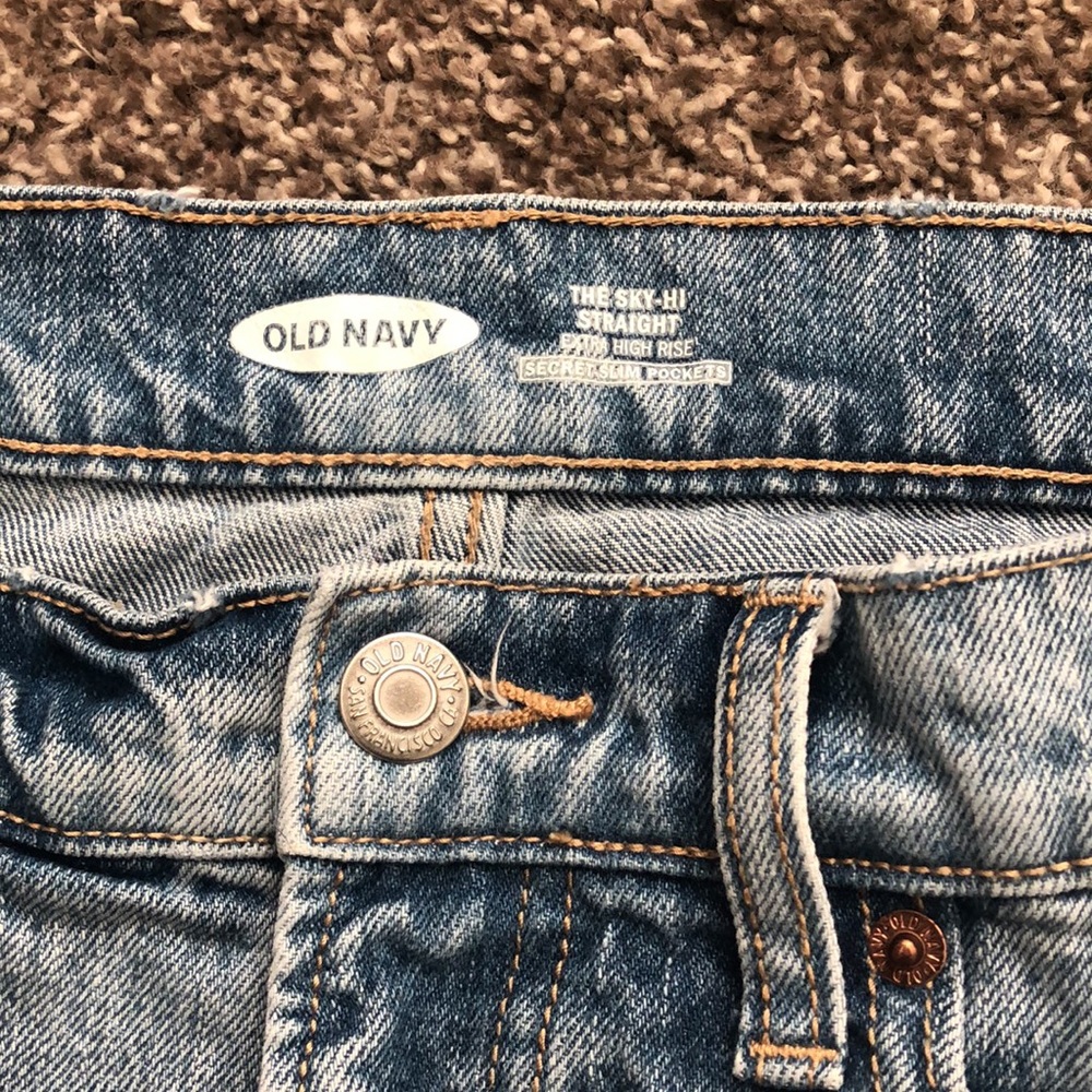 Old navy high rise jeans - Picture 2 of 4